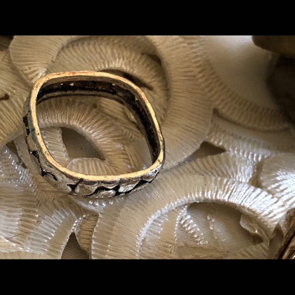 rings - Picture 2 of 5